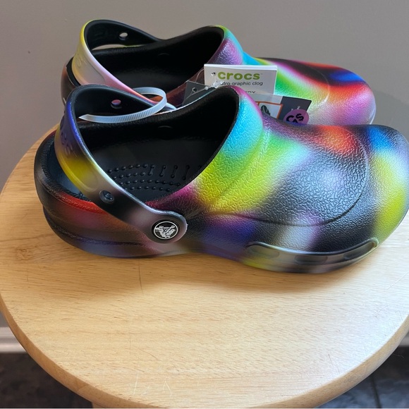 Crocs Bistro Graphic Slip Resistant Clog Neon Tie Dye Work Women’s 6 Men’s 4 NEW - Picture 5 of 10